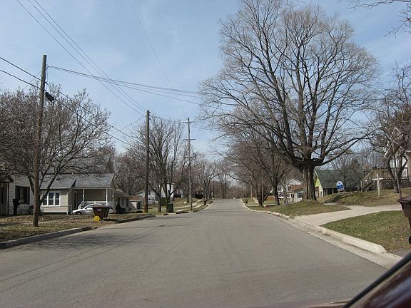 5th image of 119 McMillan St
