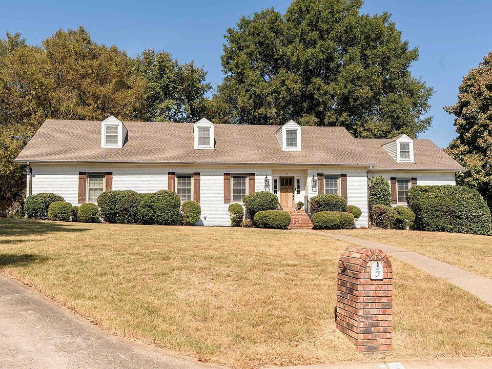 1st image of 5 White Oak Ct