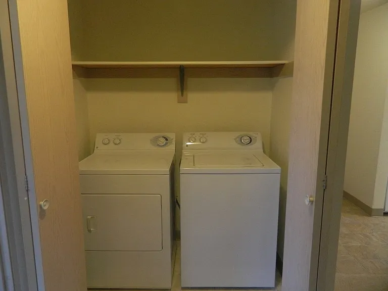 Springwater Trail Apartments — Photo 37