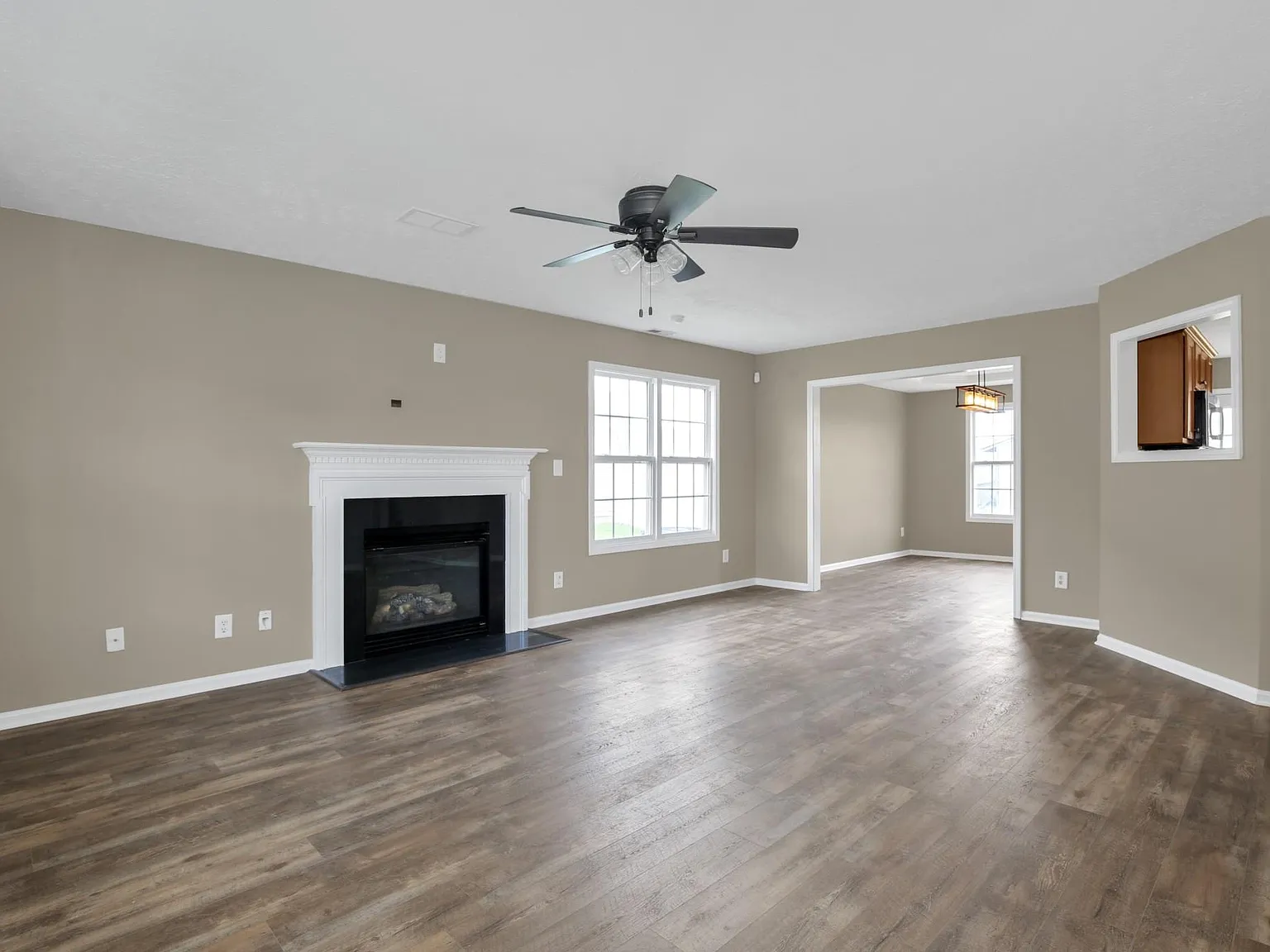 4 bed, 2.5 bath, 1917 sqft, $2,250 — Photo 3