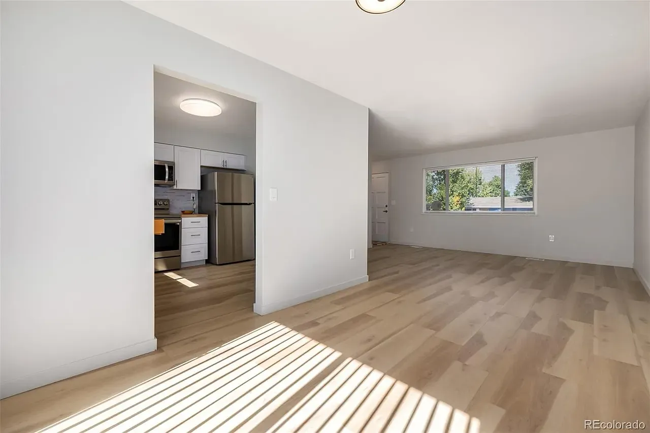 3 bed, 1.5 bath, 1400 sqft, $1,975 — Photo 3