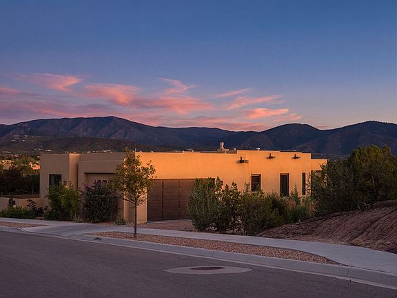 4th image of 1784 Calle Arbolitos Ln