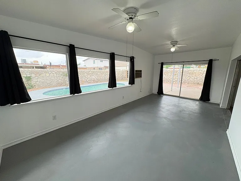 10316 Ashwood Dr — Photo 16