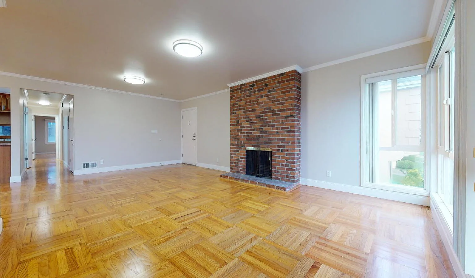 5 bed, 2.5 bath, 1930 sqft, $5,750 — Photo 3