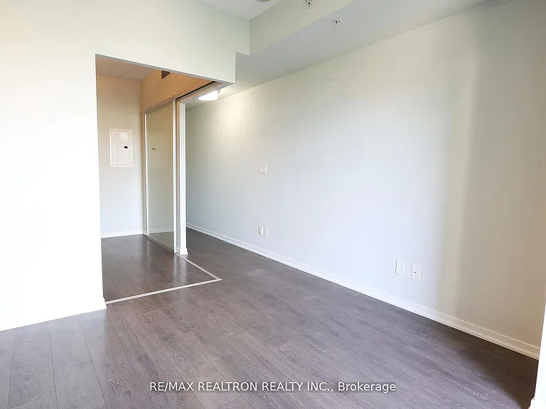 68 Abell St #647 — Photo 11