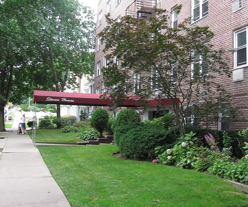 1st image of 84-25 118th St APT 6A