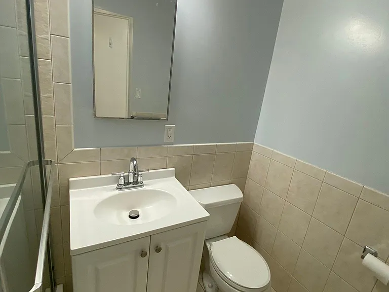 Eleanor Dr — Photo 20