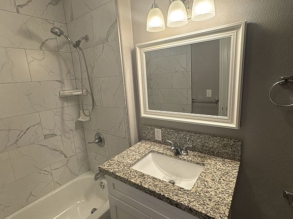 2nd image of 126 W San Joaquin Ave Unit B
