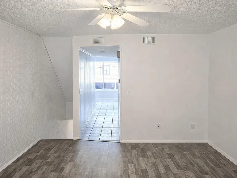 3314 Northside Dr #55 — Photo 3