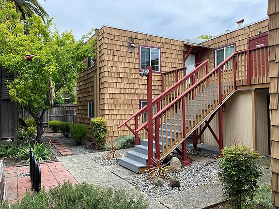 2nd image of 817 California St #2