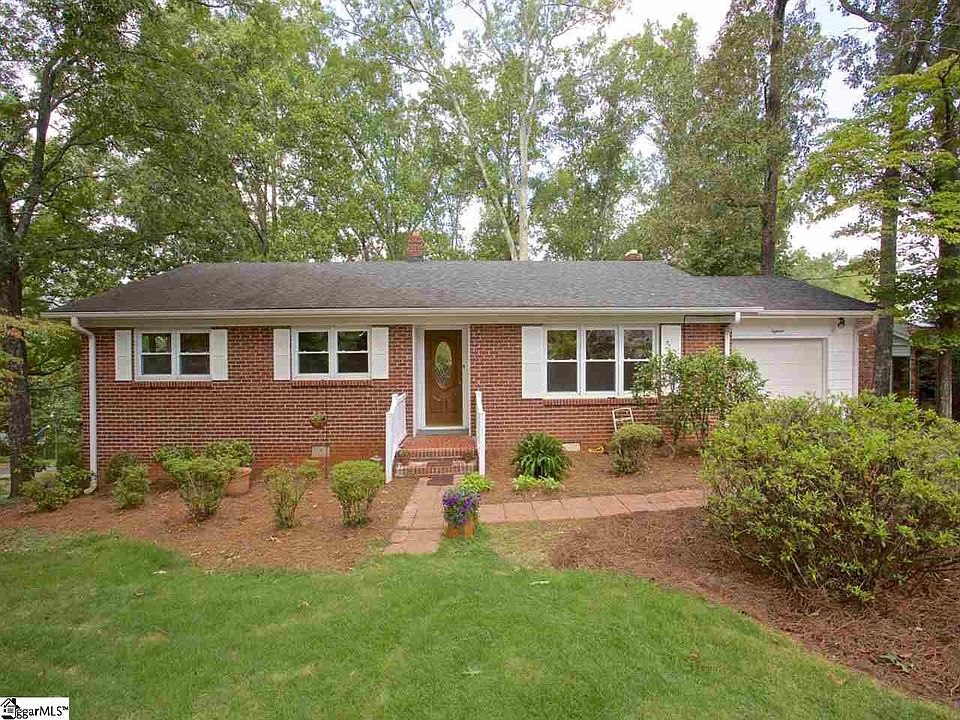 1st image of 18 Zelma Dr