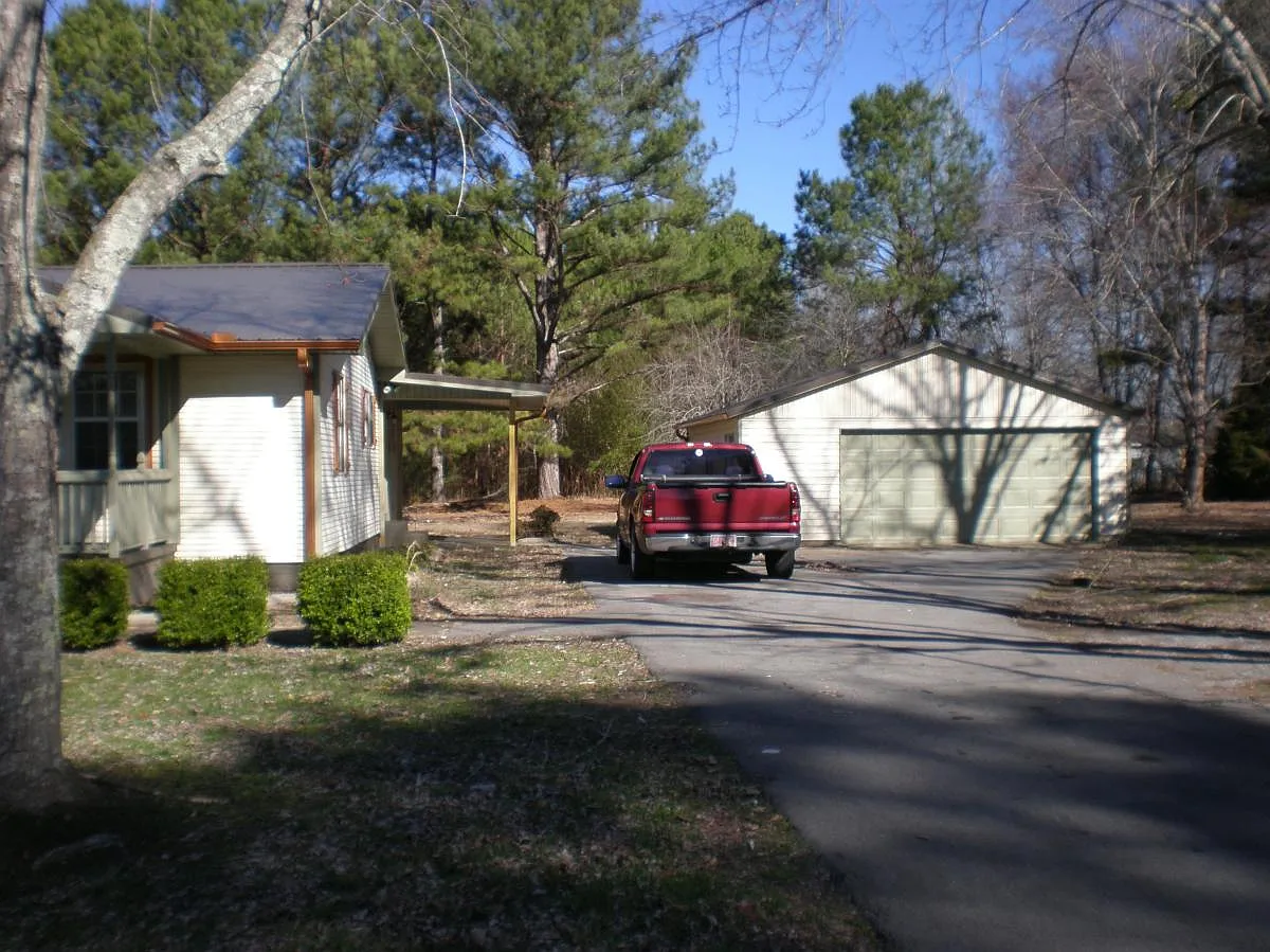 3 bed, 1468 sqft, $1,545 — Photo 2