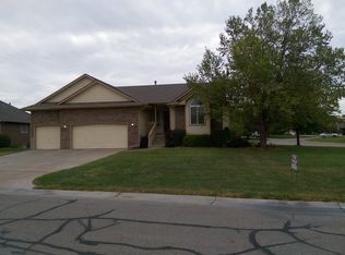 337 S Quail Run Ct, Andover, KS 67002