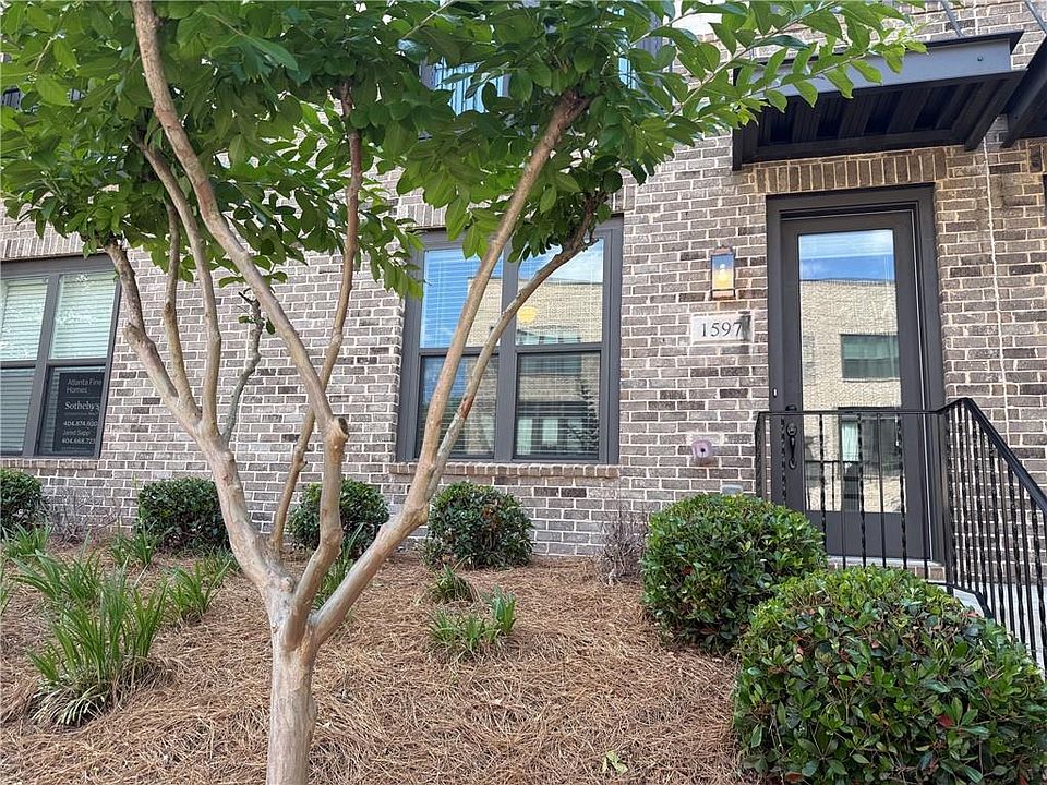 1st image of 1597 Aldworth Pl SE