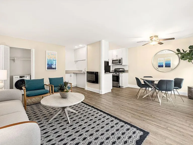 Casa De Marina Apartments — Photo 1