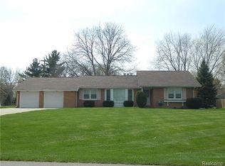 5661 Wright Dr, Troy, MI 48098