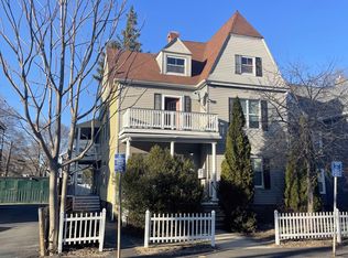 16 Dayton St APT 2R, Worcester, MA 01609