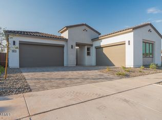 803 W J Waltz Way, Apache Junction, AZ 85120