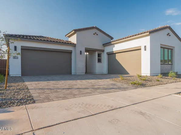 803 W J WALTZ Way, Apache Junction, AZ 85120