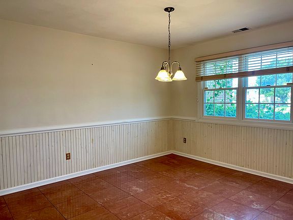 5th image of 2402 Whaler Ct