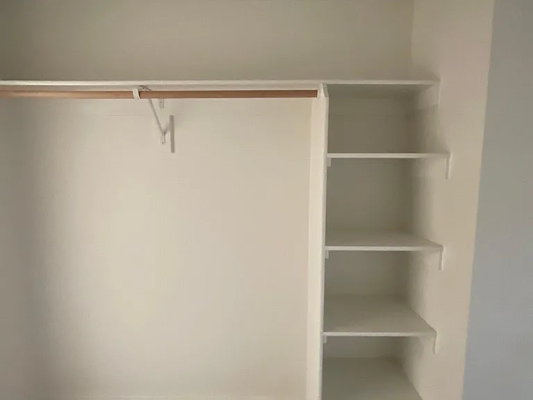210 Lexington Ave #A — Photo 17