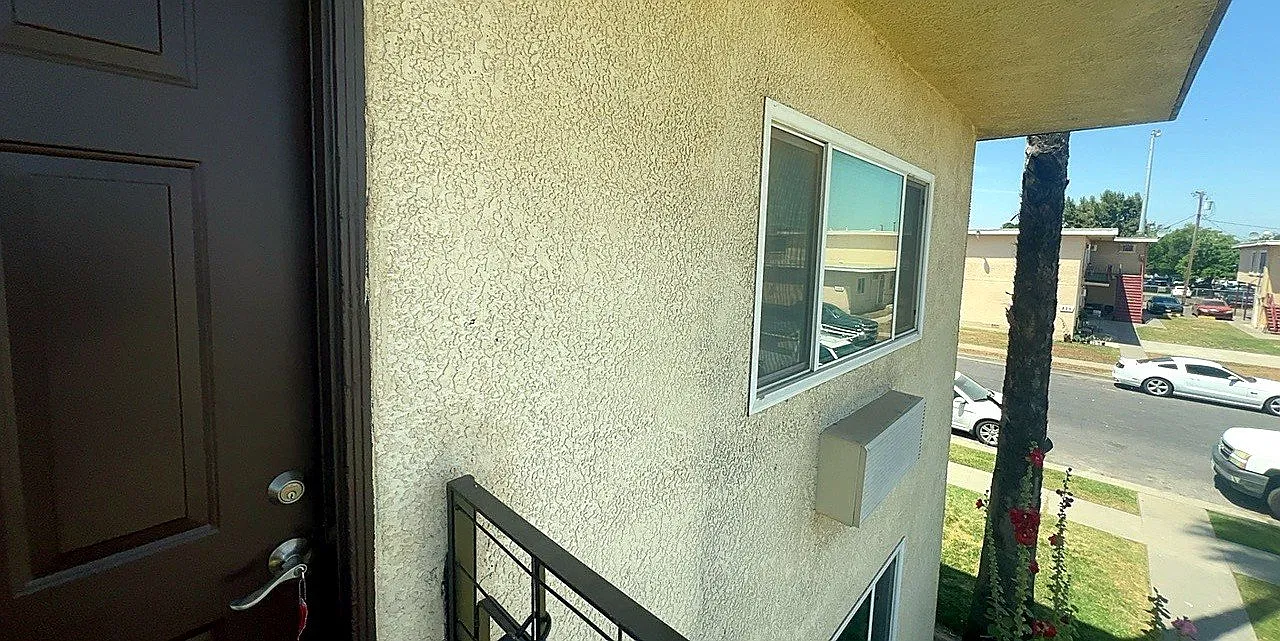 2 bed, $1,250 — Photo 1