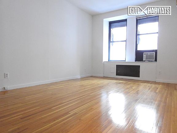 3rd image of 117 W 58th St APT 11g