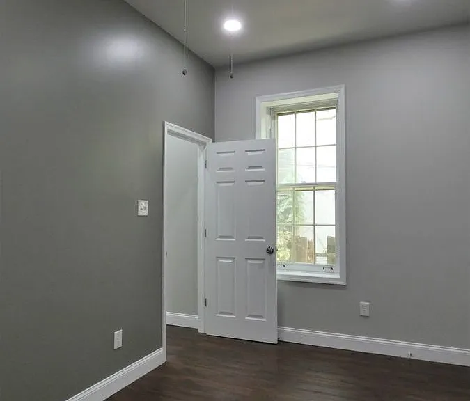 3515 Hamilton St #1R — Photo 15