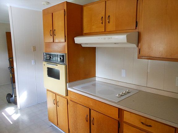 2nd image of 14 Shady Branch Ln