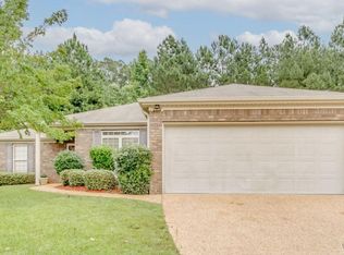 2250 Cross Creek Dr, Tuscaloosa, AL 35404