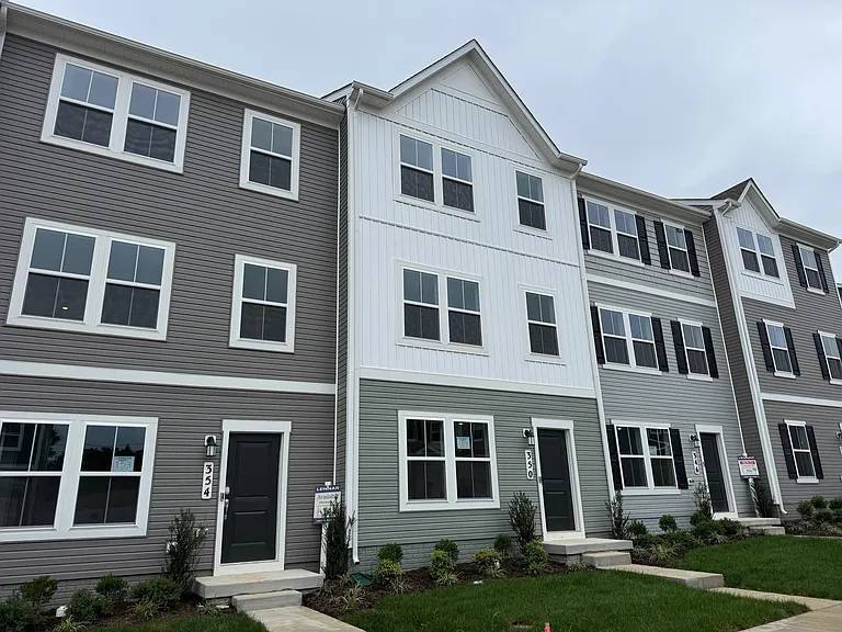 350 Watercourse Dr #1 — Photo 1