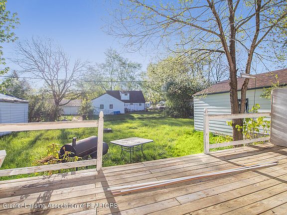 4th image of 3601 Wedgewood Dr