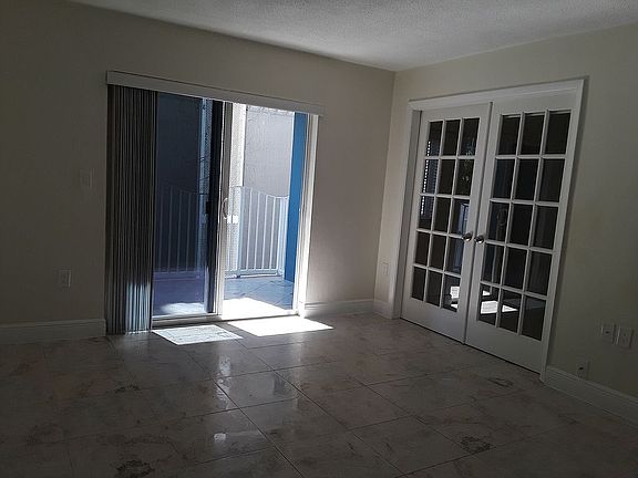 5th image of 61 Collins Ave APT 303
