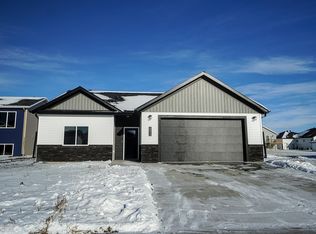 6012 80th Ave S, Horace, ND