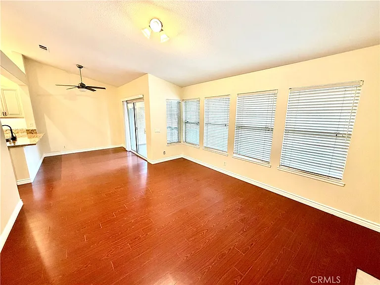 19 Sentinel Pl — Photo 2