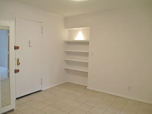 Rented by Aida Real Estate Sales | media 2