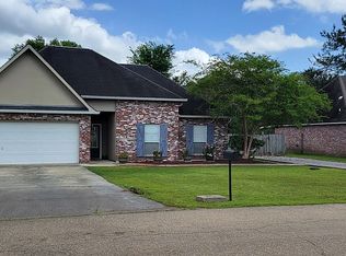 32470 Savannah Trce, Denham Springs, LA 70726