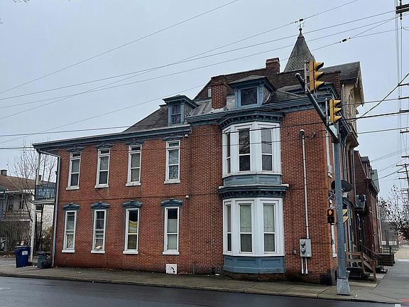 3rd image of 380 N 8th St