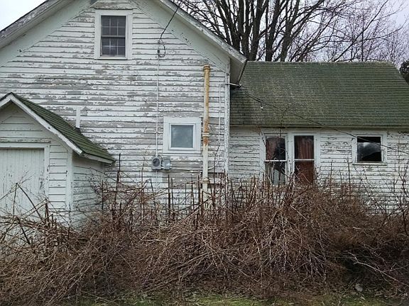 3rd image of 1814 Lakeshore Dr