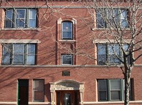 Damen & Berteau Apartments