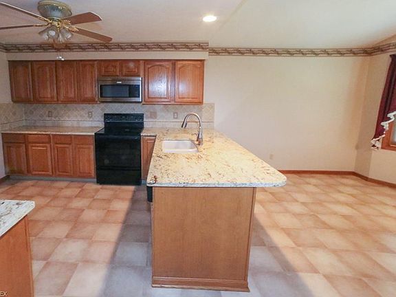 3rd image of 6060 Deerview Ln