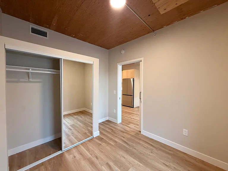 12th Street Apartments — Photo 8