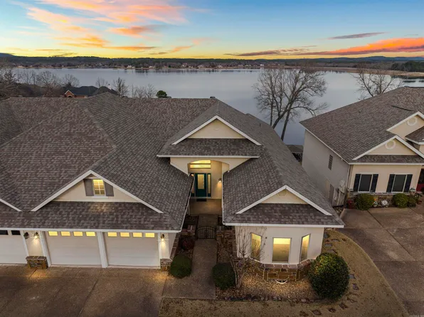 7 Divino Ln, Hot Springs, AR 71909