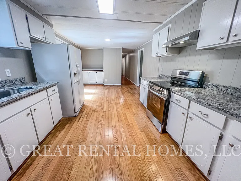 201 Chesterfield Pl — Photo 21