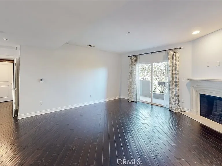 4424 Whitsett Ave #206 — Photo 7