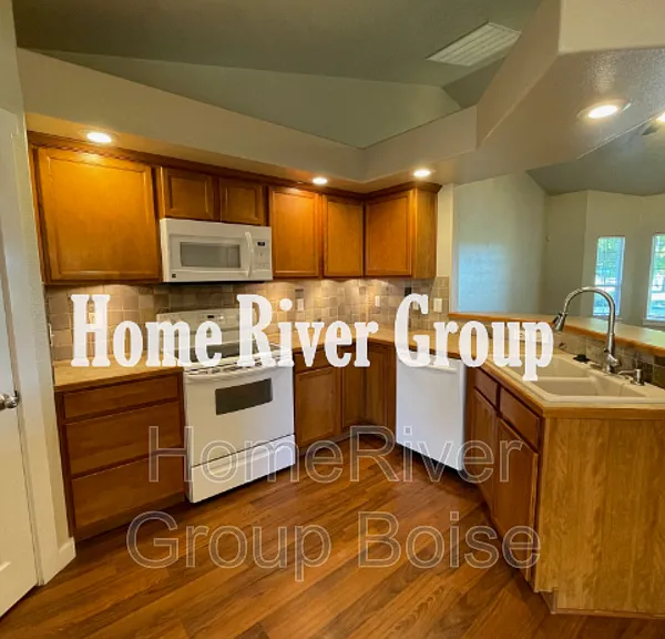 6397 S Warwickshire Ave — Photo 8