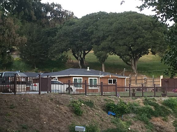 4th image of 278 Las Lomas Dr