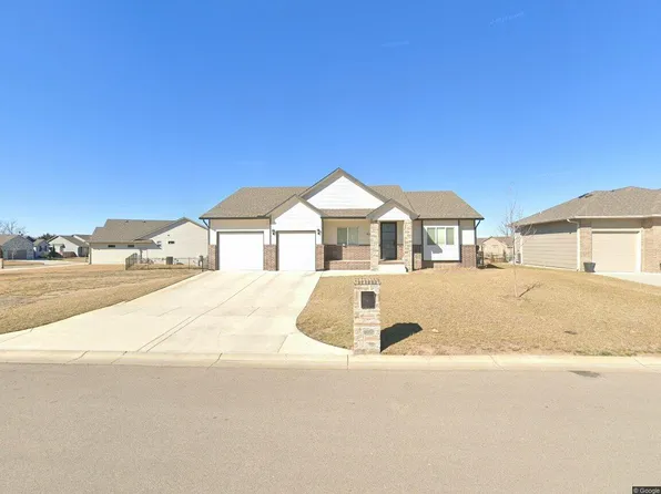 15304 E Hazelnut Ct, Wichita, KS 67230