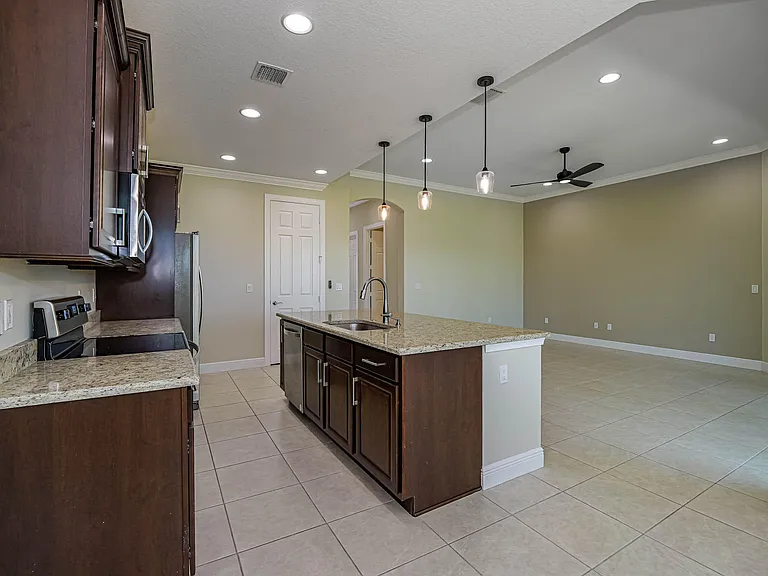 2529 Bella Vista Cir — Photo 5