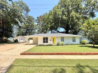 1124 Woodlawn St, Tupelo, MS 38804